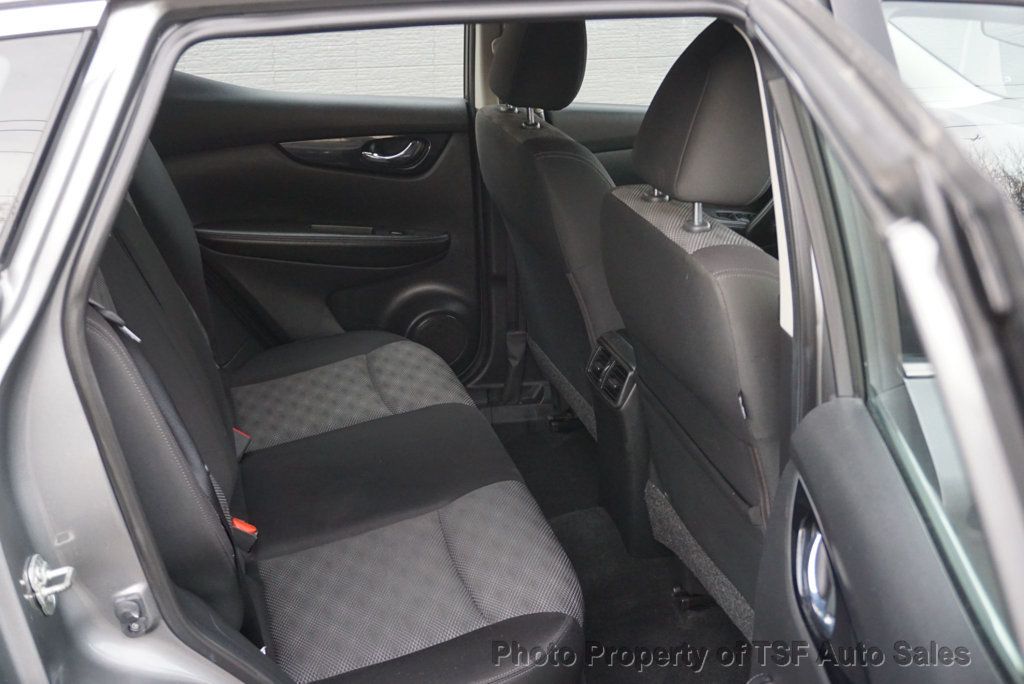 2018 Nissan Rogue Sport AWD SV - 22997436 - 18