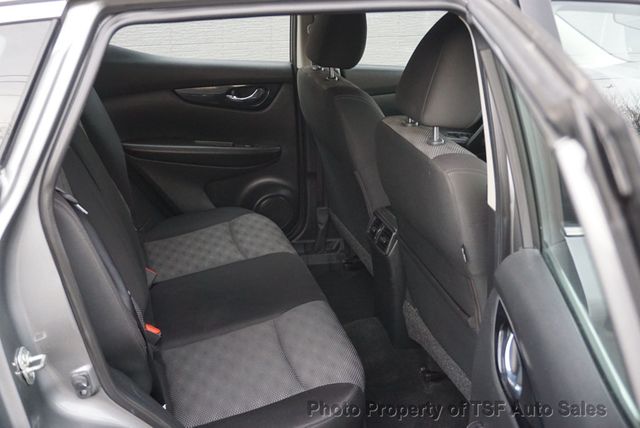 2018 Nissan Rogue Sport AWD SV - 22997436 - 18