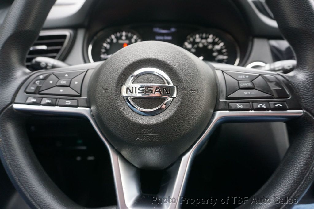 2018 Nissan Rogue Sport AWD SV - 22997436 - 29