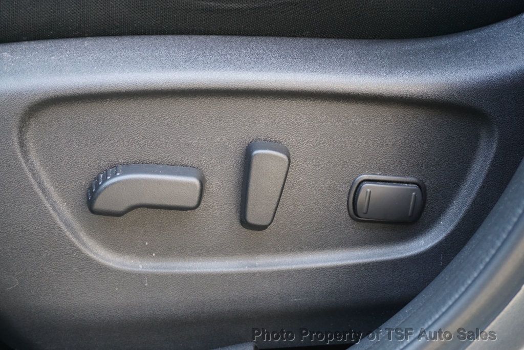 2018 Nissan Rogue Sport AWD SV - 23014448 - 28