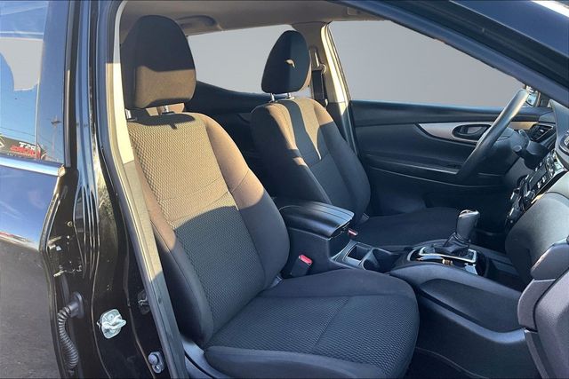 2018 Nissan Rogue Sport S - 23092304 - 12