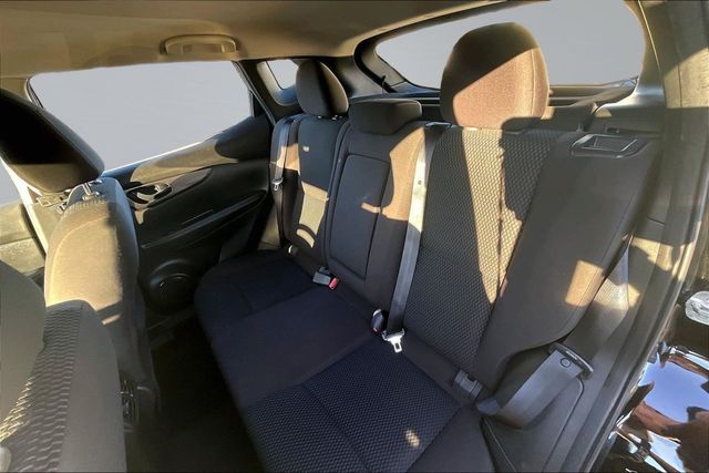 2018 Nissan Rogue Sport S - 23092304 - 16