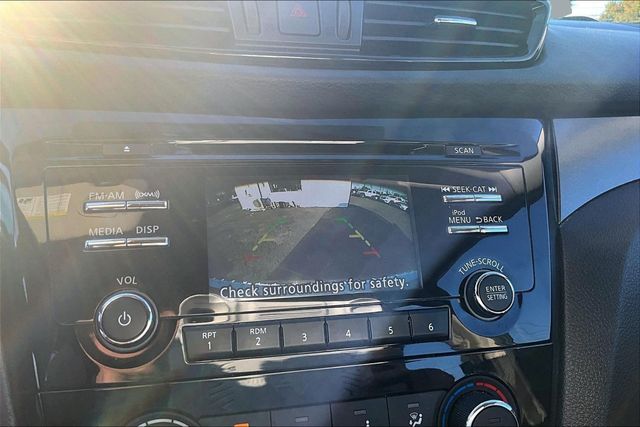 2018 Nissan Rogue Sport S - 23092304 - 26