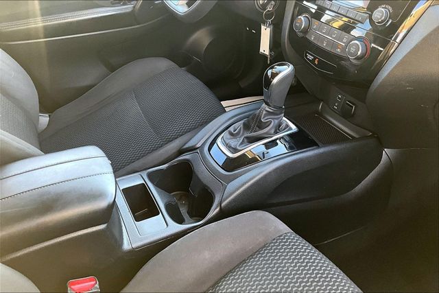 2018 Nissan Rogue Sport S - 23092304 - 27