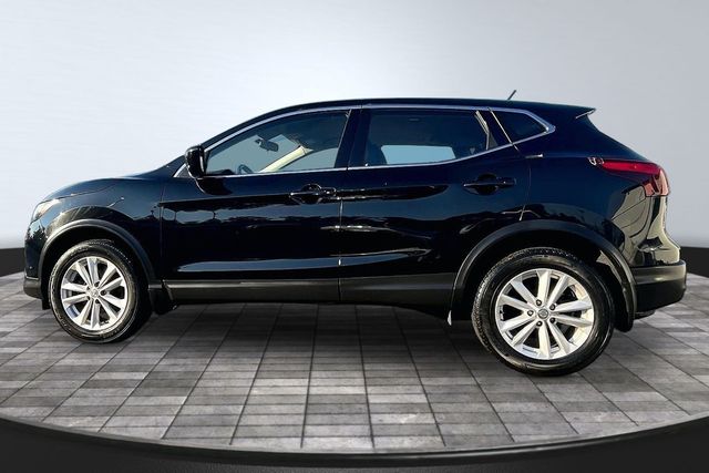 2018 Nissan Rogue Sport S - 23092304 - 3