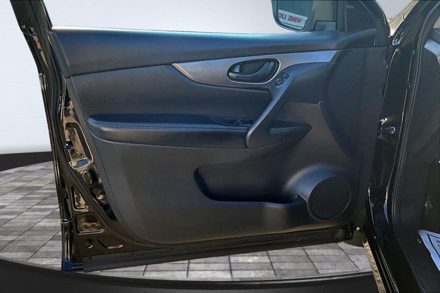 2018 Nissan Rogue Sport S - 23092304 - 8