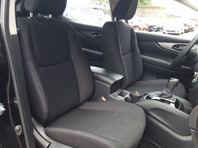 2018 Nissan Rogue Sport S AWD Appearence Package w/Alloy Wheels - 18047353 - 12