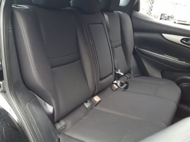 2018 Nissan Rogue Sport S AWD Appearence Package w/Alloy Wheels - 18047353 - 13