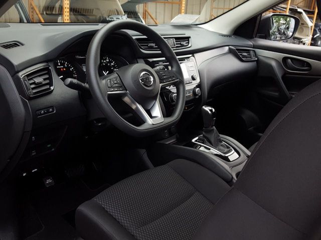 2018 Nissan Rogue Sport S AWD Appearence Package w/Alloy Wheels - 18047353 - 16