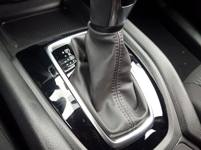 2018 Nissan Rogue Sport S AWD Appearence Package w/Alloy Wheels - 18047353 - 22