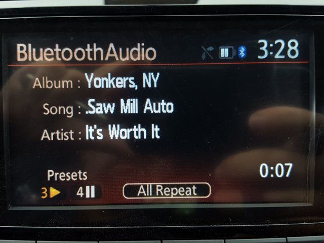 2018 Nissan Rogue Sport S AWD Appearence Package w/Alloy Wheels - 18047353 - 25