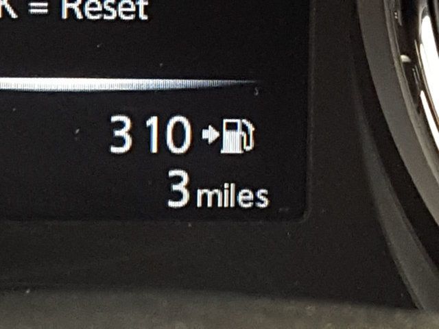 2018 Nissan Rogue Sport S AWD Appearence Package w/Alloy Wheels - 18047353 - 27