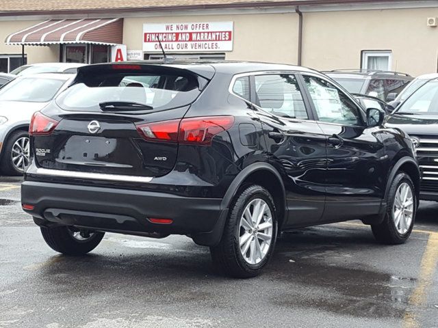 2018 Nissan Rogue Sport S AWD Appearence Package w/Alloy Wheels - 18047353 - 4