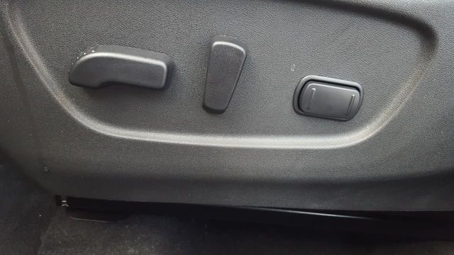 2018 Nissan Rogue Sport SV AWD - 18047558 - 10