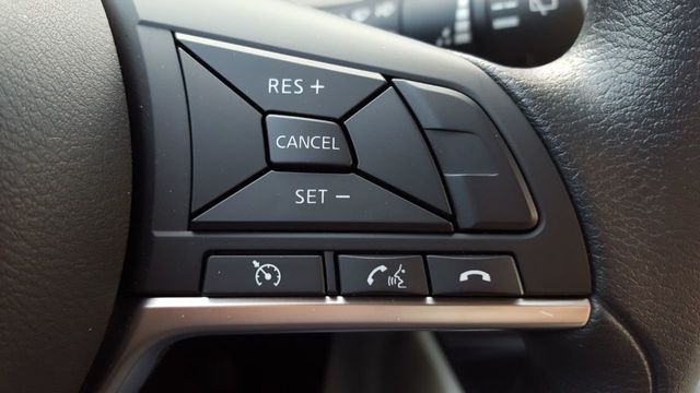 2018 Nissan Rogue Sport SV AWD - 18047558 - 15