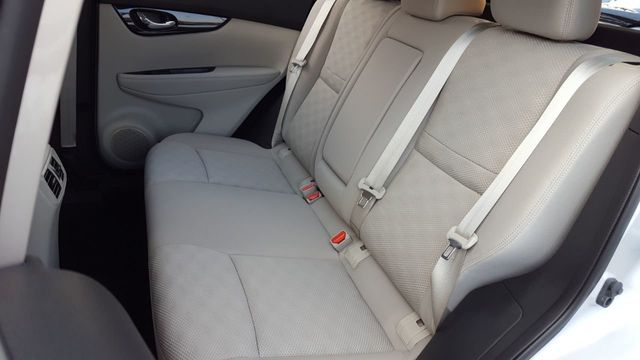 2018 Nissan Rogue Sport SV AWD - 18047558 - 7