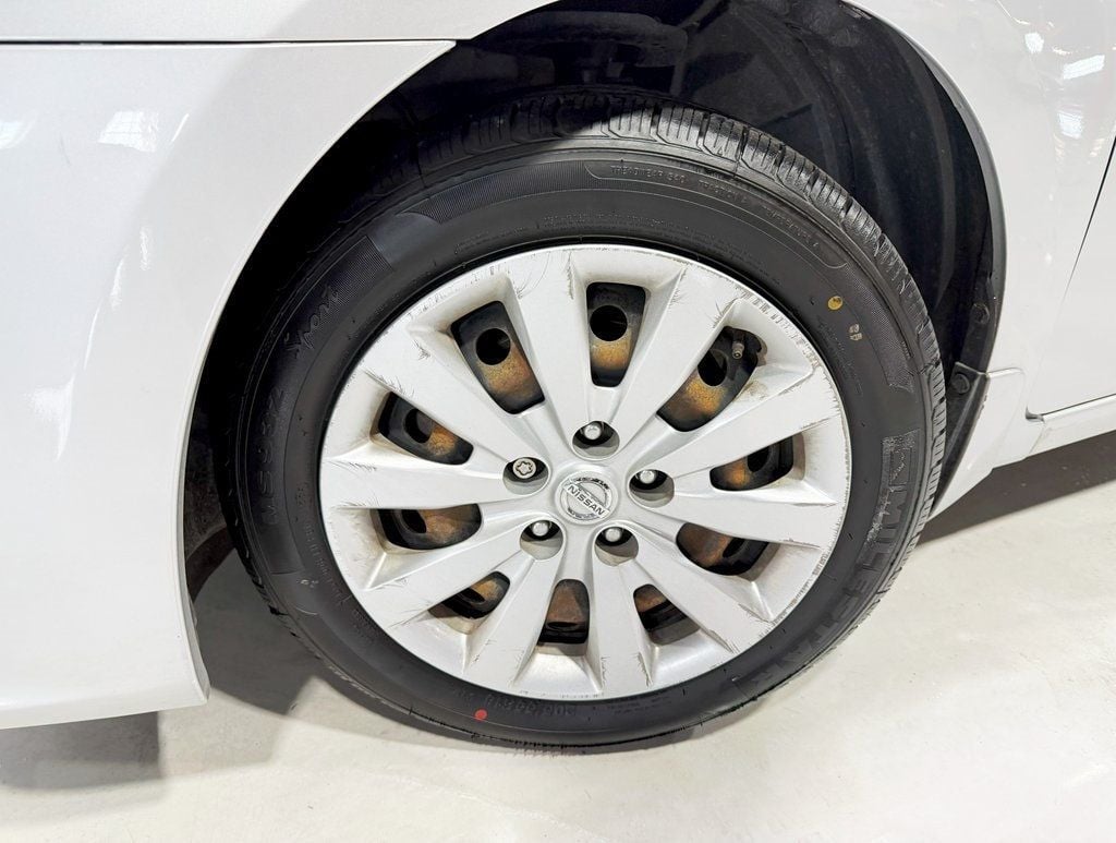 2018 Nissan Sentra photo 2