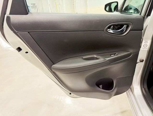 2018 Nissan Sentra S CVT - 22890799 - 26