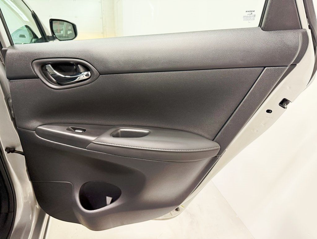 2018 Nissan Sentra S CVT - 22890799 - 29