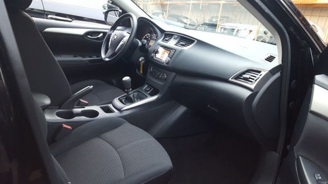 2018 Nissan Sentra S Manual - 18043403 - 9