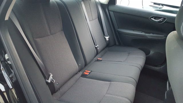 2018 Nissan Sentra S Manual - 18043403 - 11