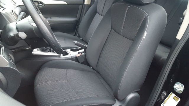 2018 Nissan Sentra S Manual - 18043403 - 13