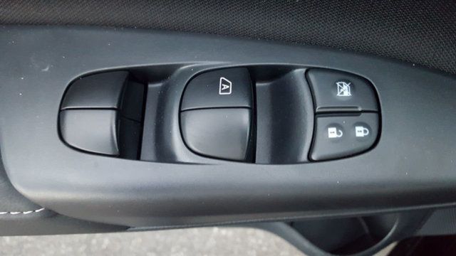 2018 Nissan Sentra S Manual - 18043403 - 15