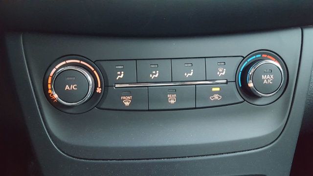 2018 Nissan Sentra S Manual - 18043403 - 21