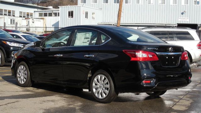 2018 Nissan Sentra S Manual - 18043403 - 6