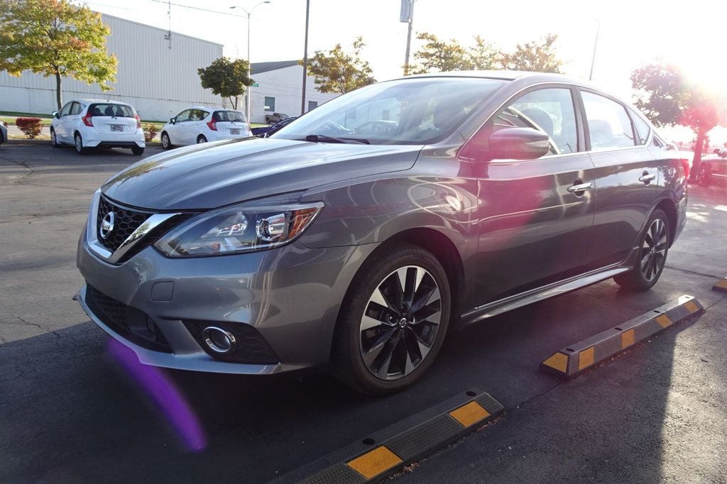 2018 Nissan Sentra SR photo 4