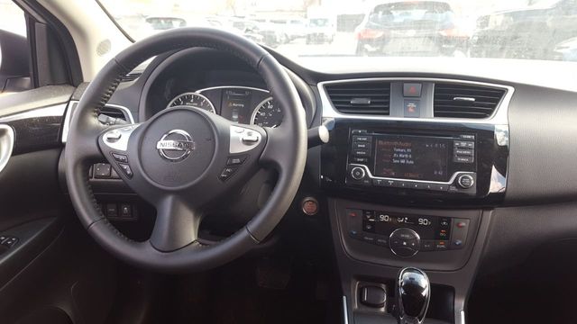 2018 Nissan Sentra SV - 18043405 - 9