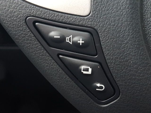 2018 Nissan Sentra SV - 18246497 - 17