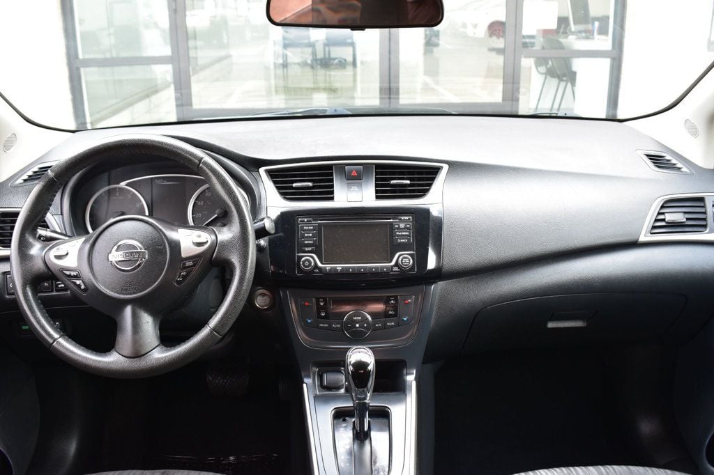 2018 Nissan Sentra SV CVT - 23078716 - 24