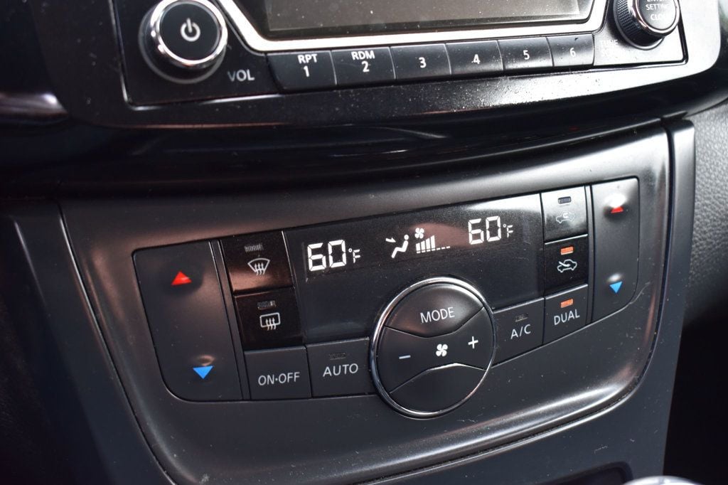 2018 Nissan Sentra SV CVT - 23078716 - 30