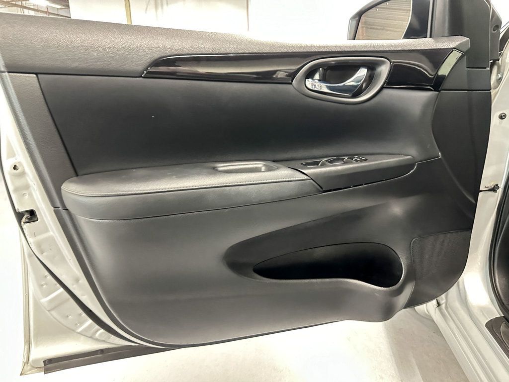 2018 Nissan Sentra SV CVT - 22624635 - 20