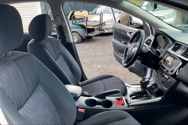2018 Nissan Sentra SV CVT - 23014420 - 11