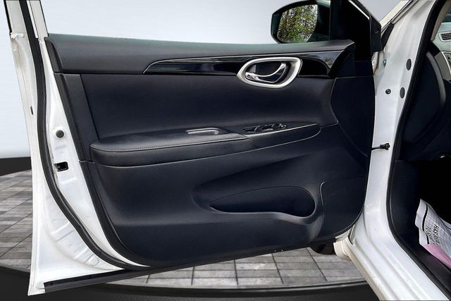 2018 Nissan Sentra SV CVT - 23014420 - 8