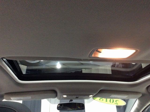 2018 Nissan Sentra SV CVT - 22954640 - 13