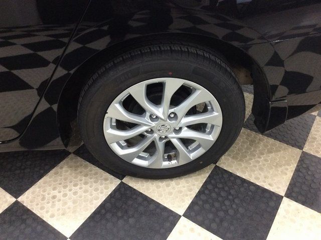 2018 Nissan Sentra SV CVT - 22954640 - 30