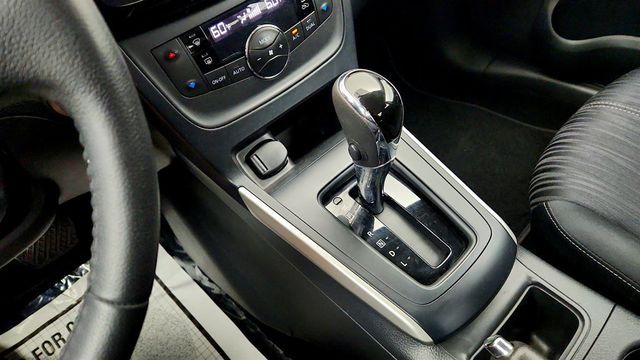 2018 Nissan Sentra SV CVT - 23043127 - 16