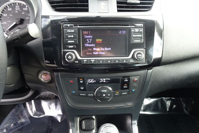 2018 Nissan Sentra SV CVT - 22945016 - 15