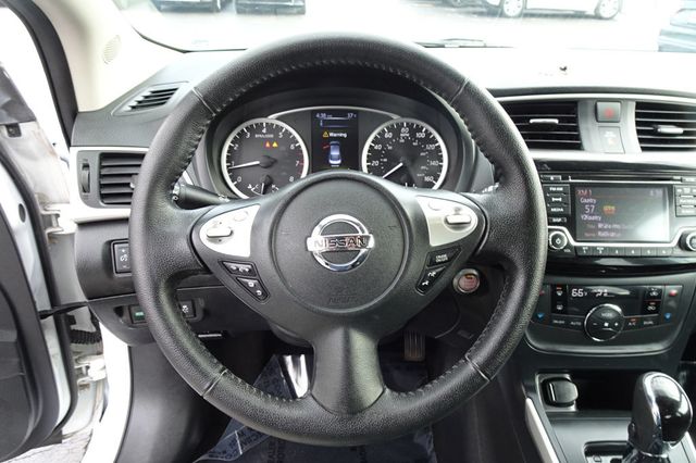 2018 Nissan Sentra SV CVT - 22945016 - 17