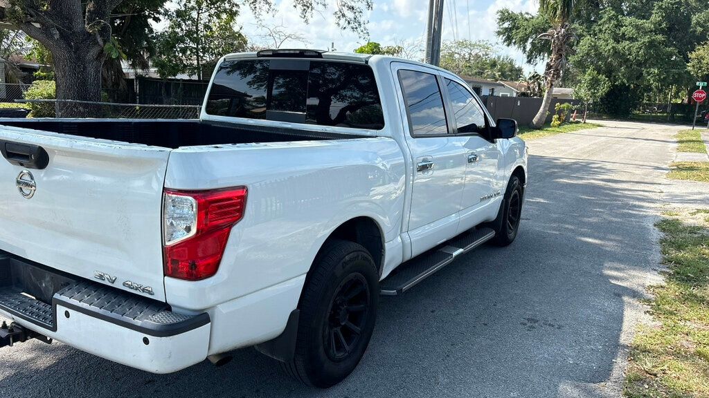 2018 Nissan Titan  - 23022364 - 10