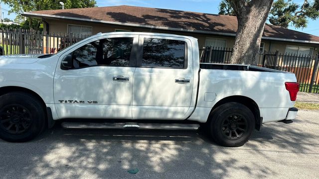 2018 Nissan Titan  - 23022364 - 1