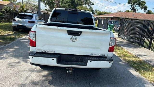 2018 Nissan Titan  - 23022364 - 3