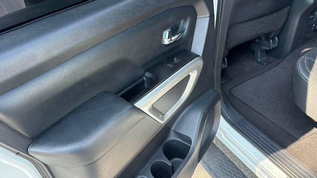 2018 Nissan Titan  - 23022364 - 7