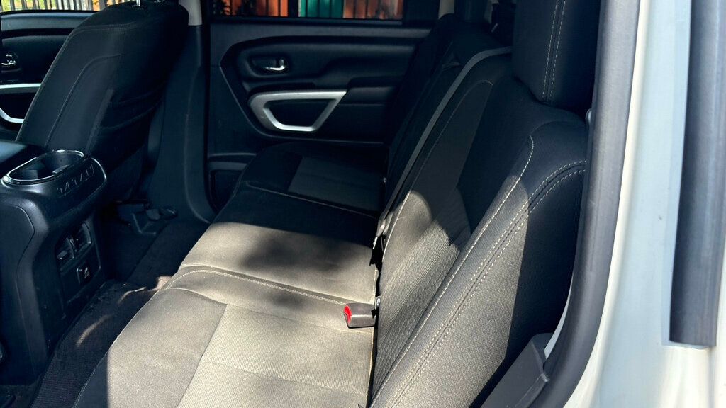 2018 Nissan Titan  - 23022364 - 8