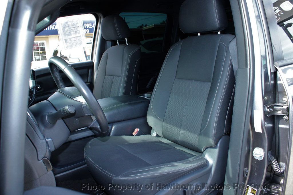 2018 Nissan Titan 4x2 Crew Cab SV - 22971285 - 8