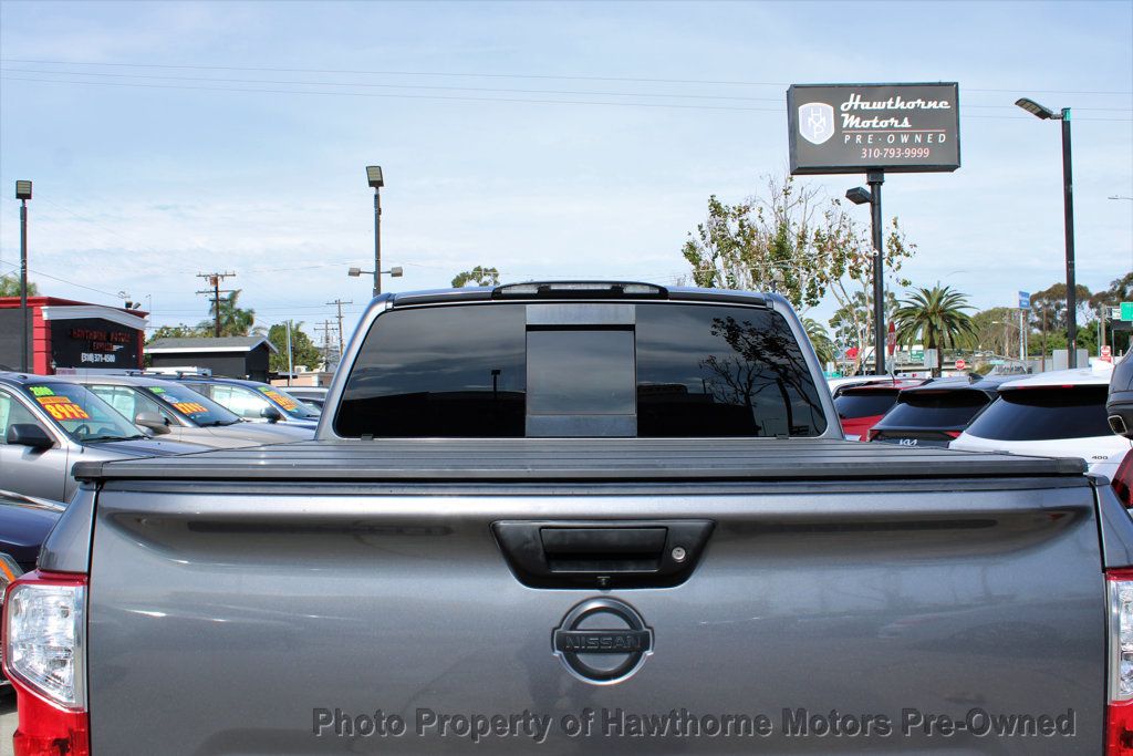 2018 Nissan Titan 4x2 Crew Cab SV - 22971285 - 16