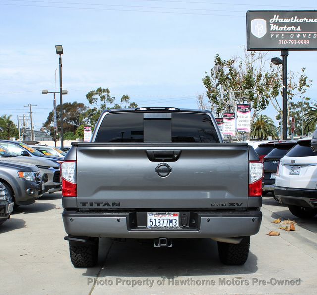 2018 Nissan Titan 4x2 Crew Cab SV - 22971285 - 3